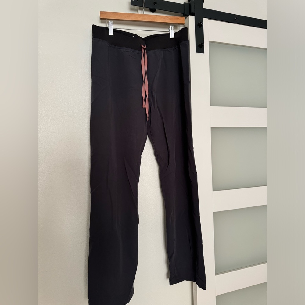 FIGS Livingston Charcoal Gray M/T